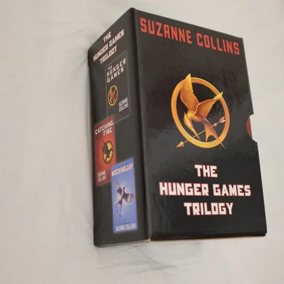 Get Your Hands on The Hunger Games Trilogy Hardcover Collection - Best Deal! - Picture 1 of 2